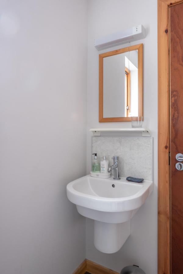 Contemporary One Bedroom Apartment Close To All Amenities In Conservation Area Tain Zewnętrze zdjęcie